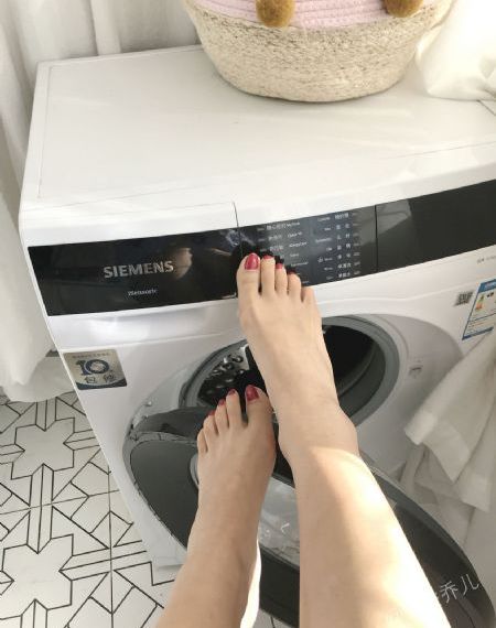 厨房掀开馊了裙子挺进