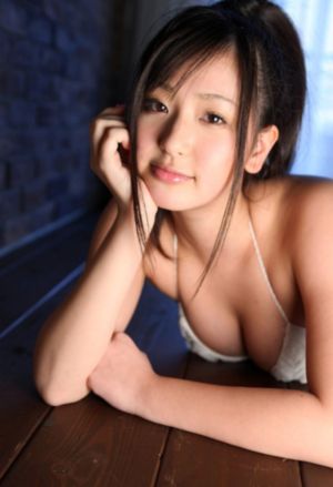 美女和老师拔萝卜