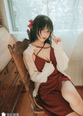 肤如凝脂的安吉拉