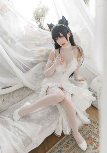 变成黑皮肤女孩和朋友在一起