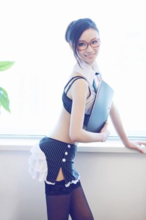 剃须然后捡到女高中生